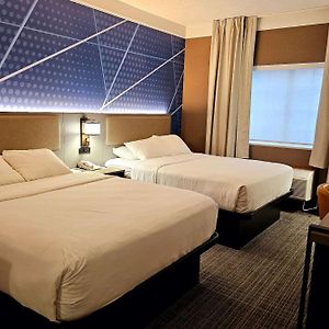 Comfort Suites